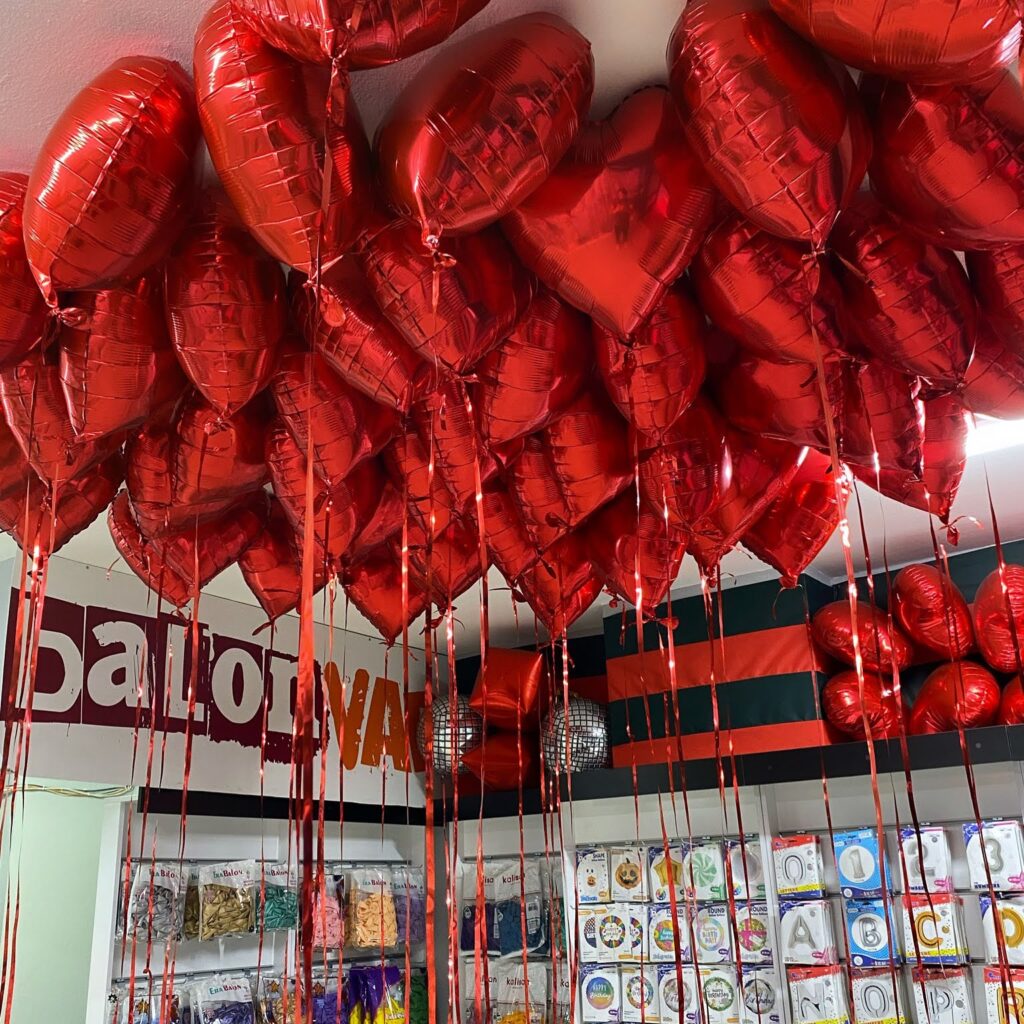 uçan kalp balon siparişi